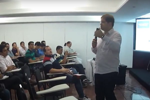 Prof.Guga Fleury fala aos alunos do Curso de Natal-RN (Março/2012) - Parte I